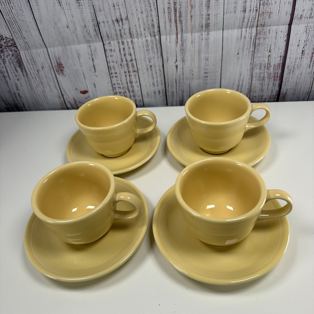 FIESTA WARE Homer Laughlin Co. YELLOW Tea Coffee Cup & Saucer Set USA Set Of 4